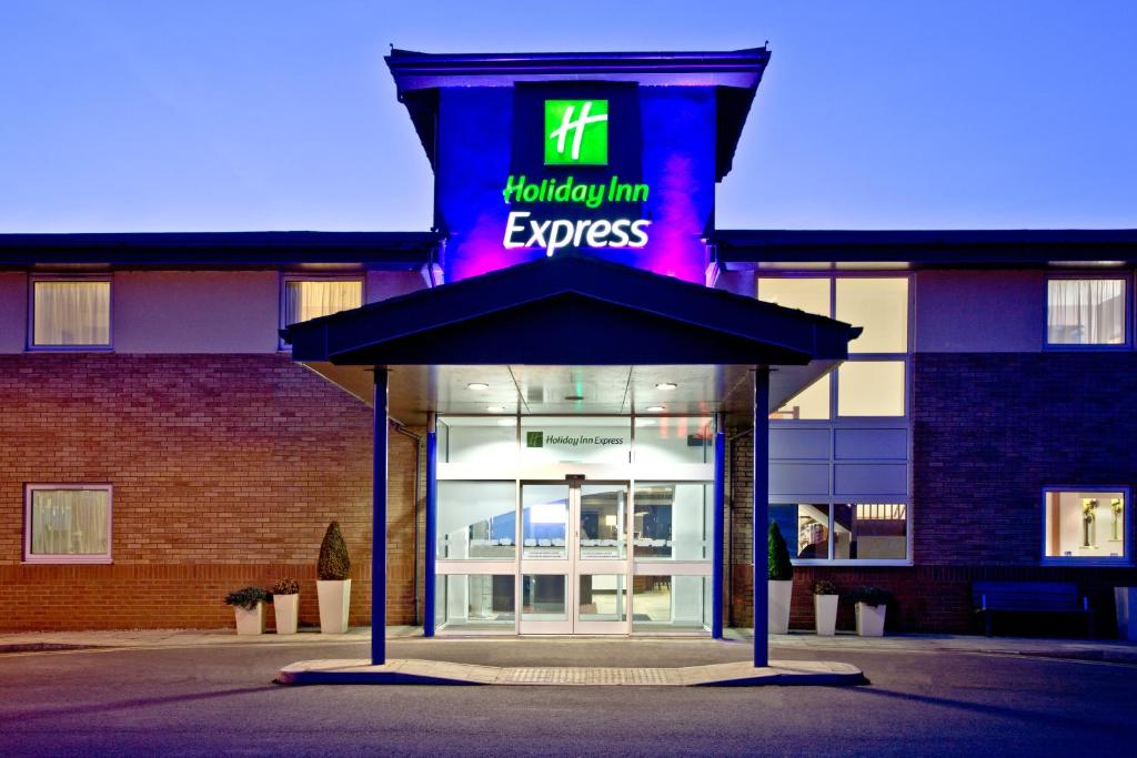 Pay later hotels Holiday-inn-express