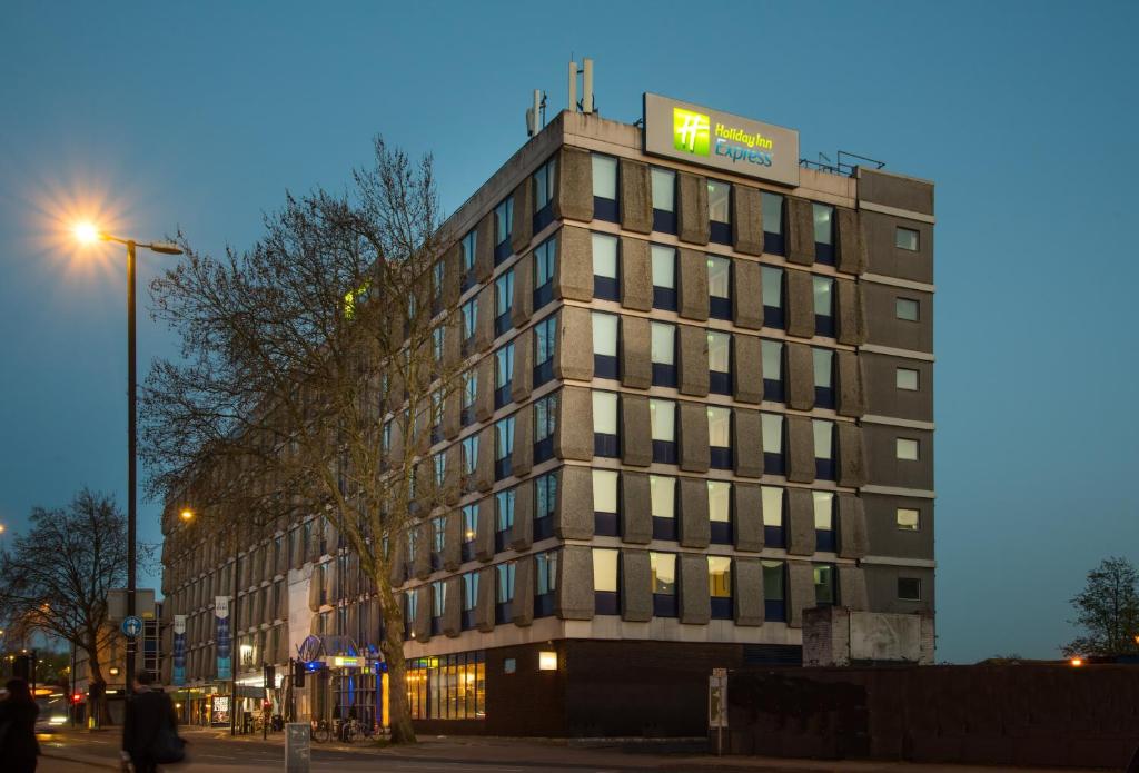 Holidayinn-Express-bristol