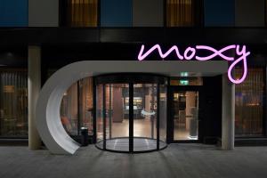 Pay later hotels Moxy slough