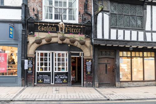 Golden Fleece York hotel in York