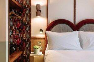 room2 Belfast Hometel Pay Later in 