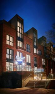 Roomzzz York City Pay Later in 