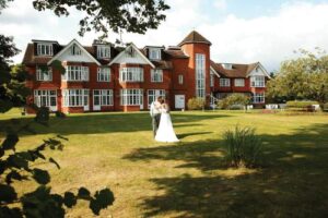 Grovefield House Hotel By Uno -FREE PARKING Pay Later in Slough