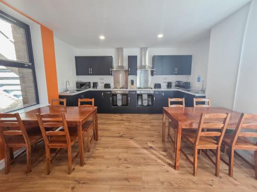 Hullywood rooms with shared kitchen facilities hotel in Hull