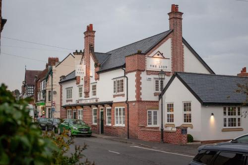 The Lion at Malpas hotel in Wrexham