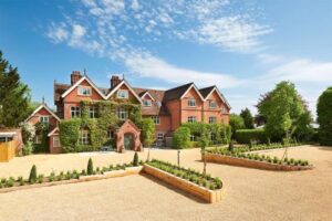 The Riverside Pay Later in 