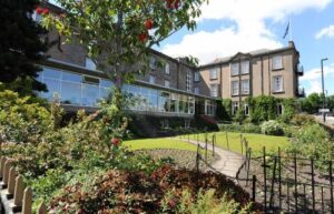 The Royal George Hotel Pay Later in 