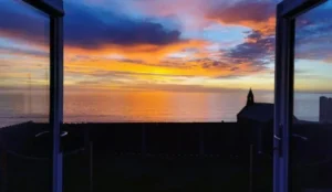 Allibella Shepherds Hut, Amazing Seaview, Private garden, Pet Friendly Pay Later Hotels