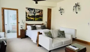 Chandlers Bar and Rooms Pay Later Hotels