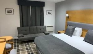 Crowwood Hotel and Alba Restaurant Pay Later Hotels