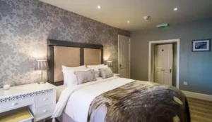 Greyhound Inn Wilton Pay Later Hotels