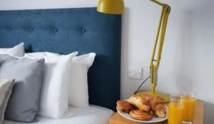 HQ Aparthotel Farnborough (Condo Hotel) Pay Later Hotels