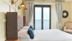 Outlaw's Guest House Pay Later Hotels
