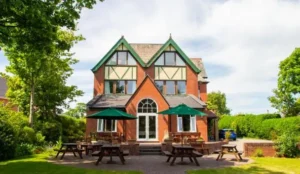 The Chetwynde - Self Check In HMO Pay Later Hotels
