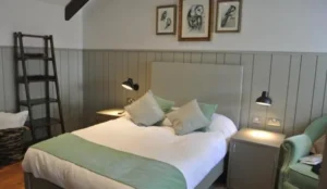 The Crown Pub, Dining & Rooms Pay Later Hotels