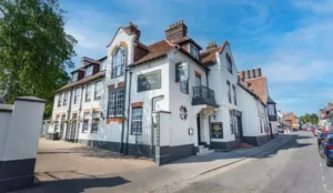 The George Hotel, Amesbury, Wiltshire - The Coaching Inn Group Pay Later Hotels