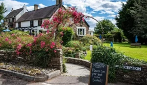 The Greyhound Inn and Hotel Pay Later Hotels