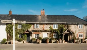 The Queen's Head Pay Later Hotels