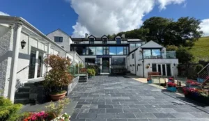 Waterhead Rooms & Suites - Parking and Light Breakfast Pay Later Hotels